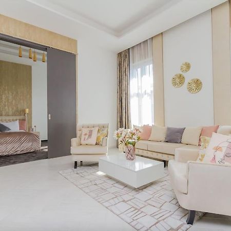 The Opulent Oasis By Newave Apartments Boedapest Buitenkant foto