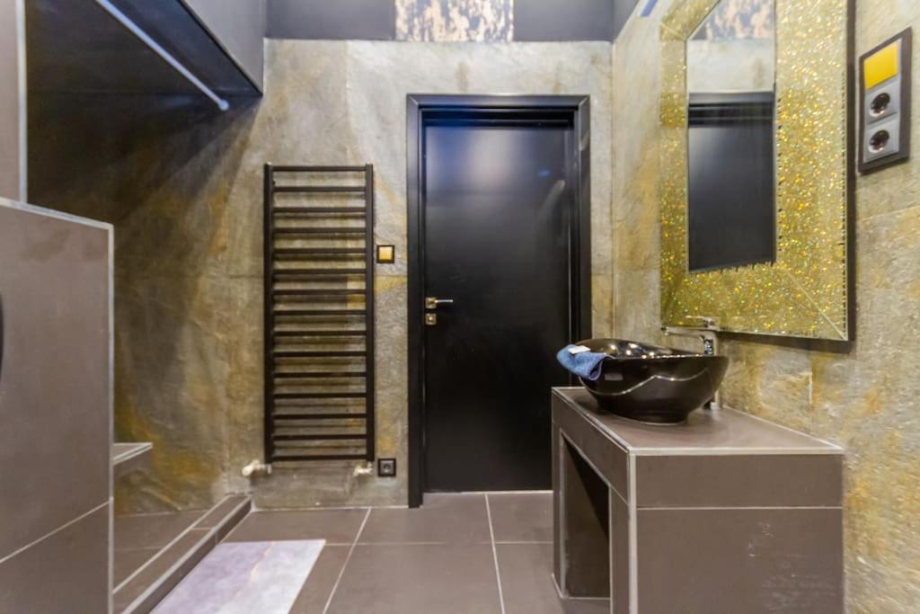 The Opulent Oasis By Newave Apartments Boedapest Buitenkant foto