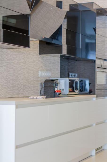 The Opulent Oasis By Newave Apartments Boedapest Buitenkant foto