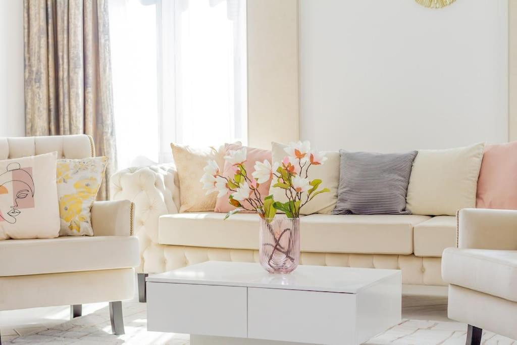 The Opulent Oasis By Newave Apartments Boedapest Buitenkant foto
