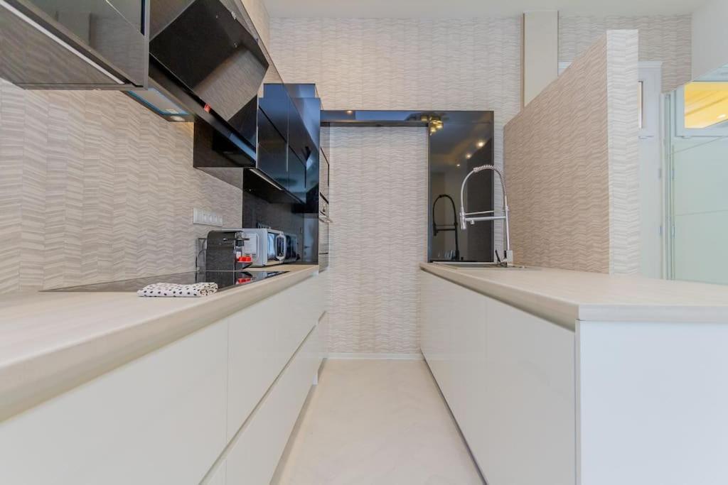 The Opulent Oasis By Newave Apartments Boedapest Buitenkant foto